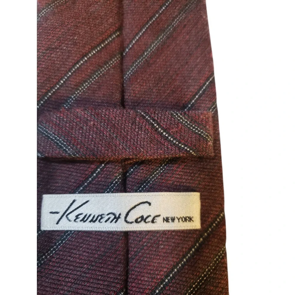 Kenneth Cole New York Mens Tie Necktie Designer Burgundy Black White Stripe‎